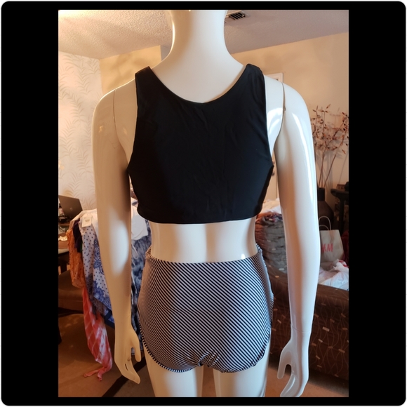 πEnd of the Season Swimsuit SALE ππ©± - Picture 5 of 5